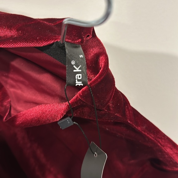 Red velvety long sleeved top Allegra K - Picture 6 of 6